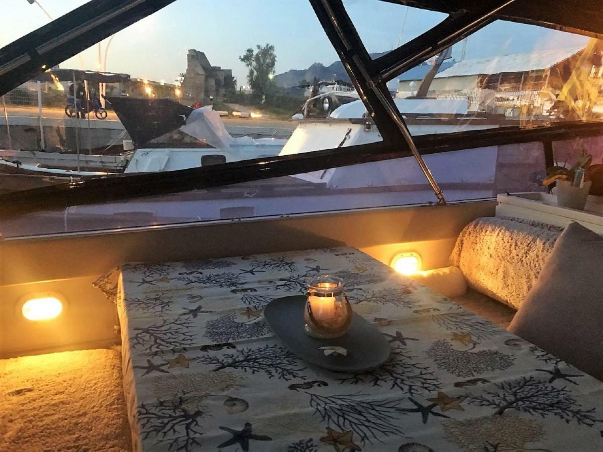 Hotel Desire Charming House Boat Palermo Exterior foto
